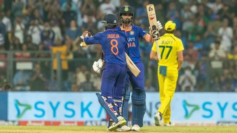 KL Rahul and Ravindra Jadeja celebrate India's victory in 1st ODI