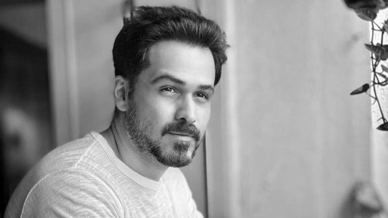 Emraan Hashmi shares a glimpse of his 'night shoot' life with a bruised face; See Here