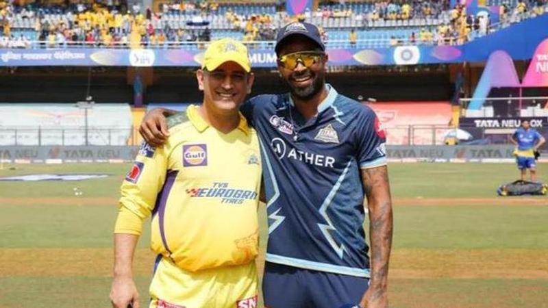 MS Dhoni, Hardik Pandya