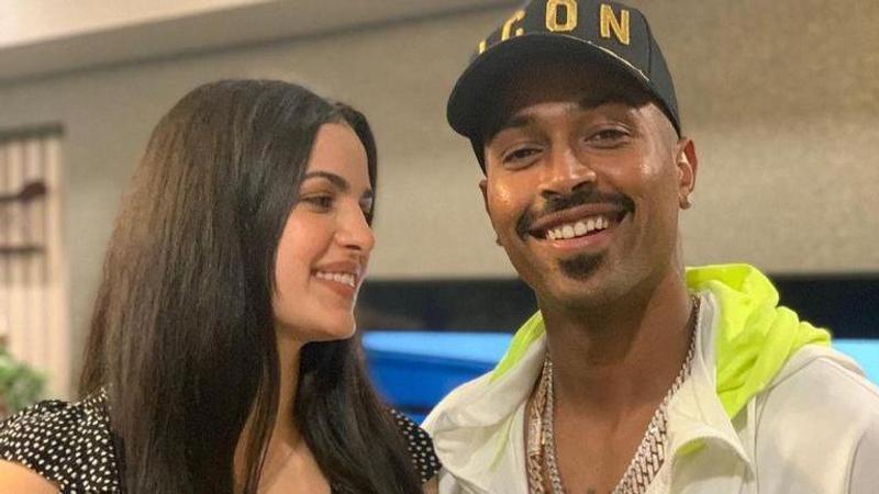 Hardik Pandya enjoys an a elusive feast on his dinner date with wife Natasa Stankovic